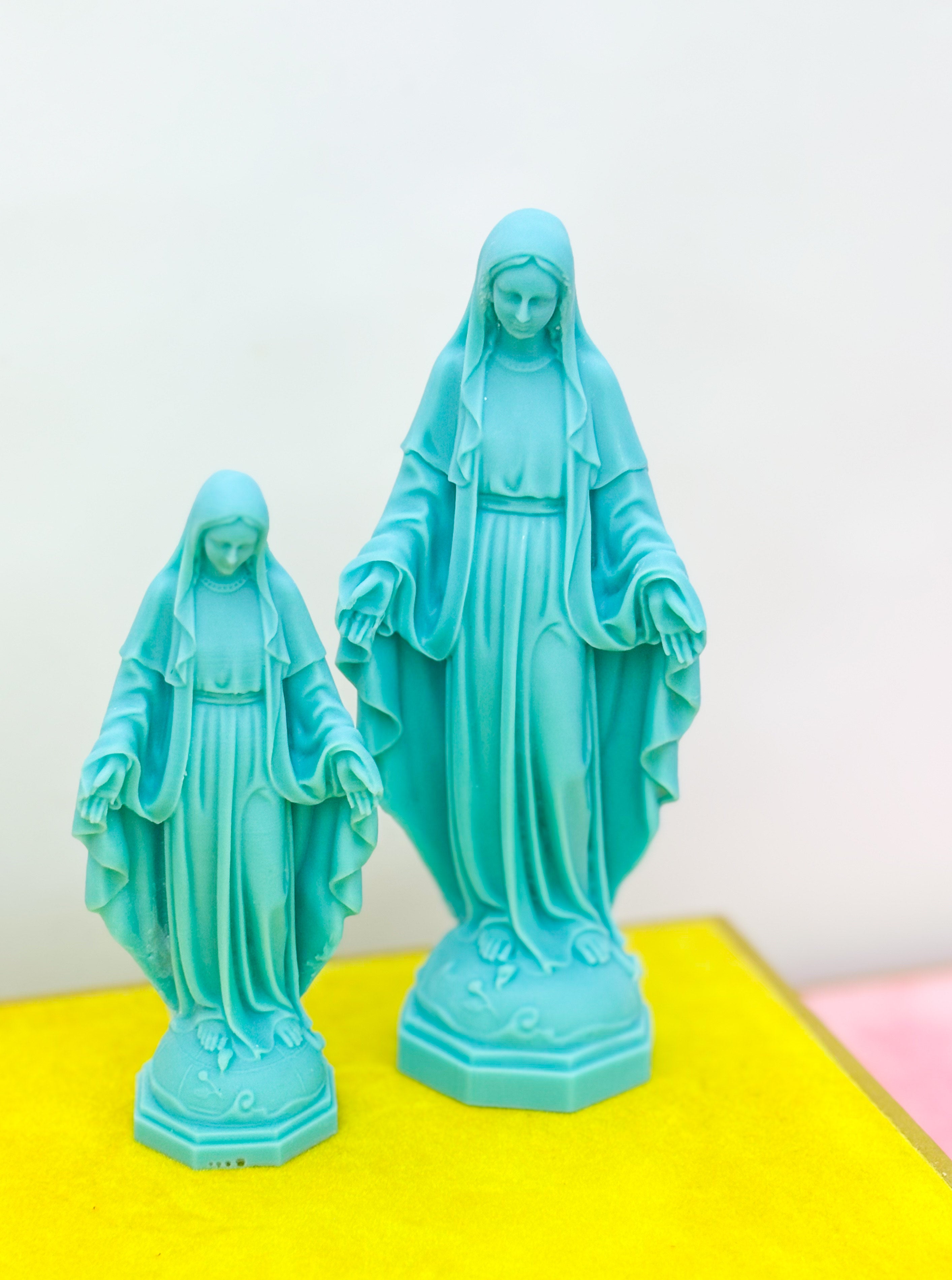 Matte Petite Mary Statue