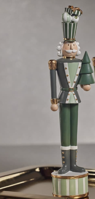 Nutcracker Soldier w/ Tree