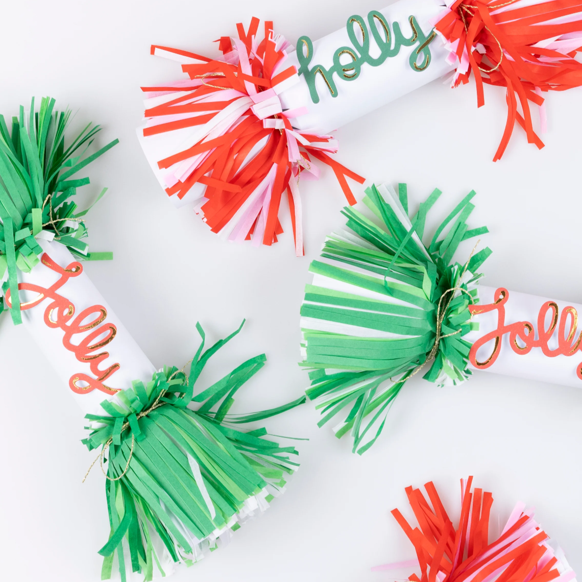 Jolly Holly Fringe Crackers