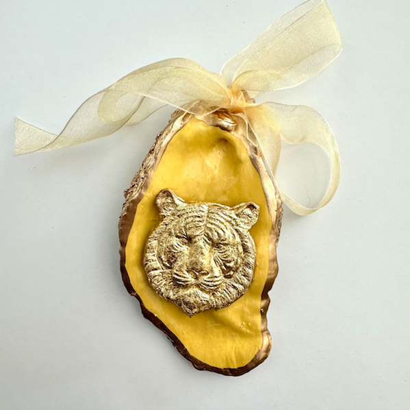 Tiger Pendant Oyster Ornament